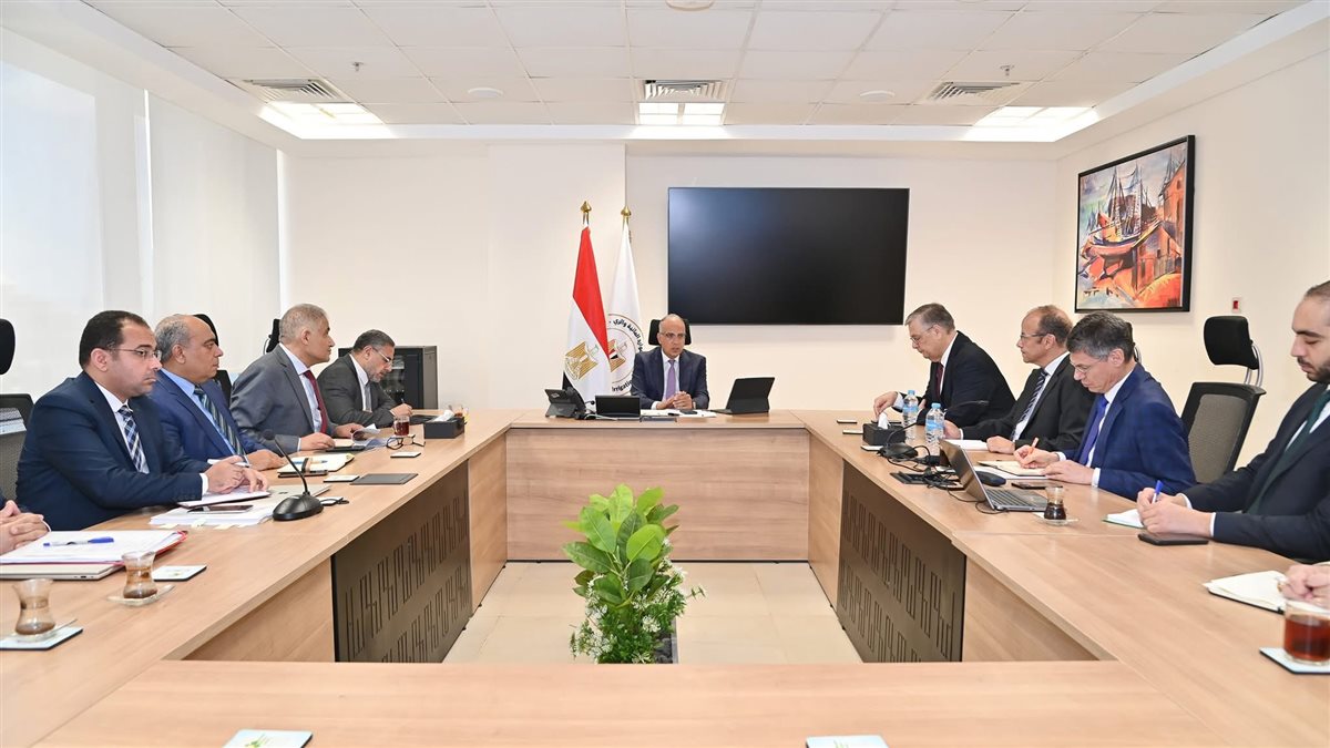 لقاء بين وزير الري والسفير الهولندي لمتابعة تنفيذ مشروعات الري الحديث