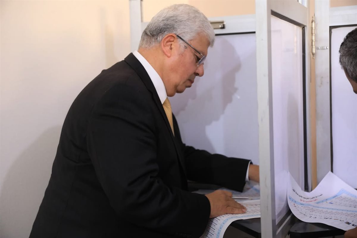 وزير التعليم العالي يدلي بصوته في أجواء انتخابية منظمة