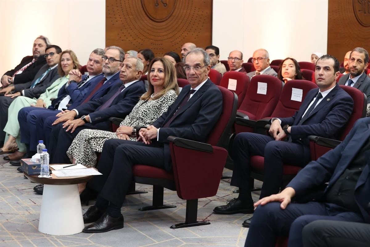 وزير الاتصالات يشهد ختام مبادرة الذكاء الاصطناعي ويكرم الفائزين