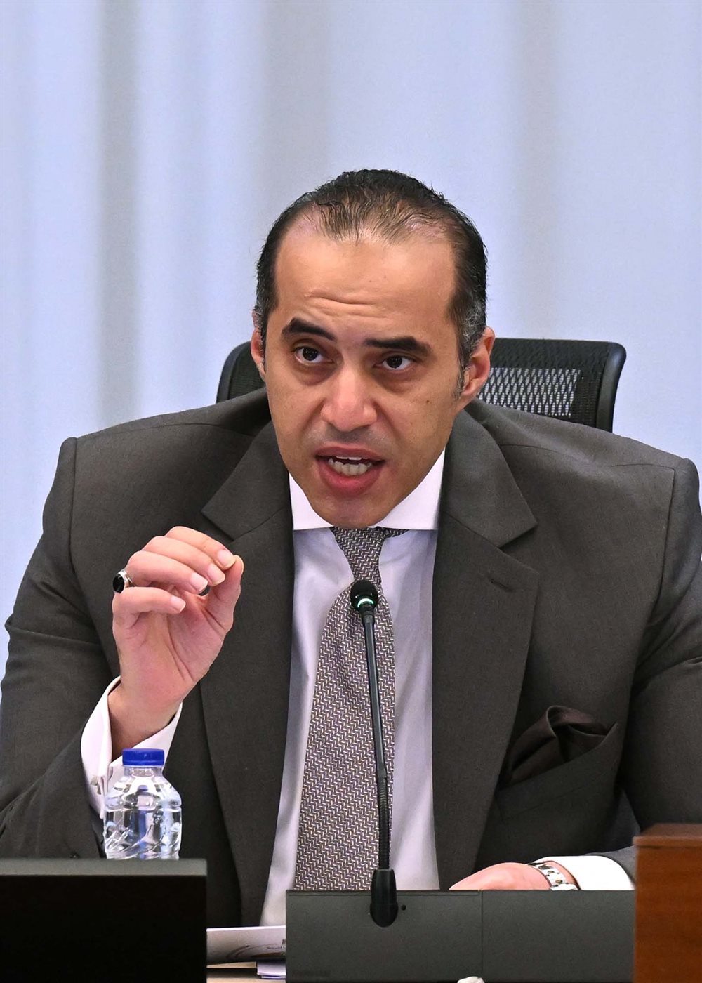 محمود فوزي وزير الشؤون النيابية والقانونية والتواصل السياسي