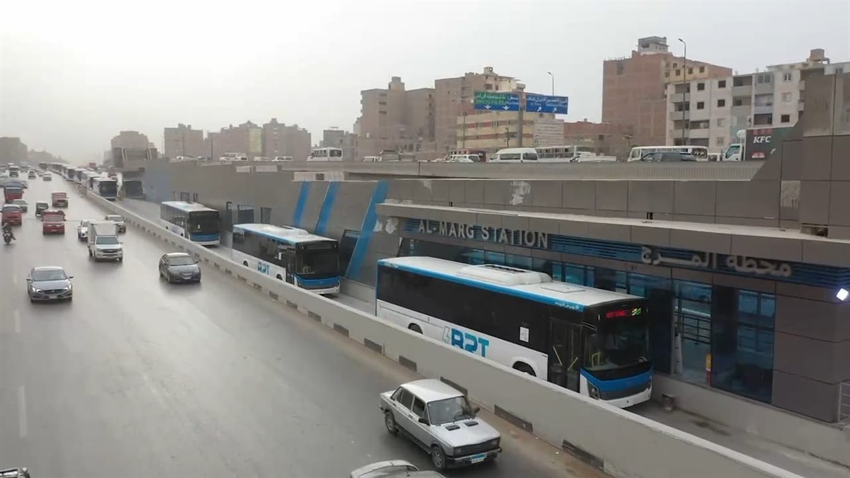 تسهيلات مميزة للطلاب في مشروع الأتوبيس الترددي BRT