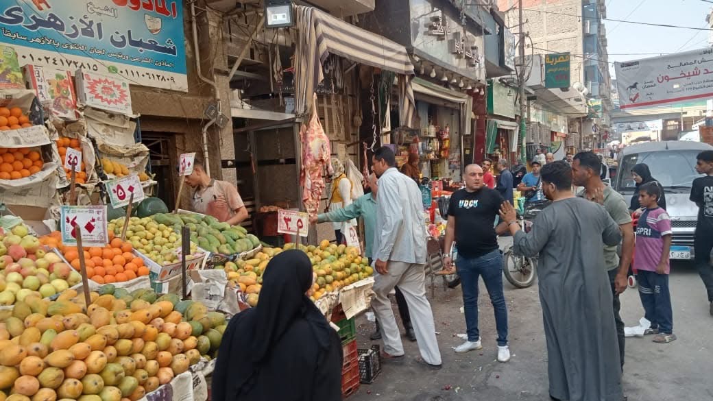 أسيوط تواصل إزالة الإشغالات بحي شرق يوميًا للحفاظ على الشوارع
