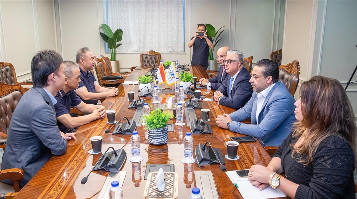 توقيع عقد إنشاء مصنع تشانجتشو رامادا للمنسوجات بالقنطرة غرب