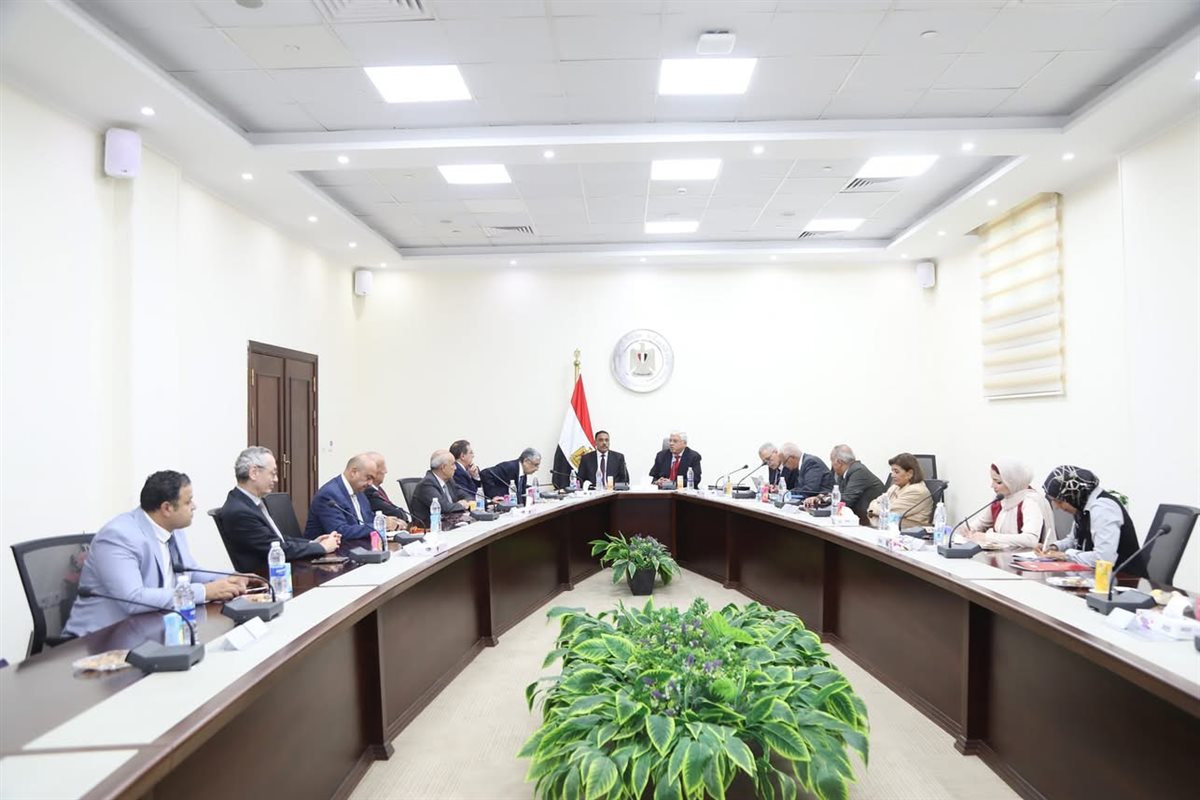 انتخاب مجلس أمناء جامعة العلمين الدولية وتعيين رئيسه ونائبه