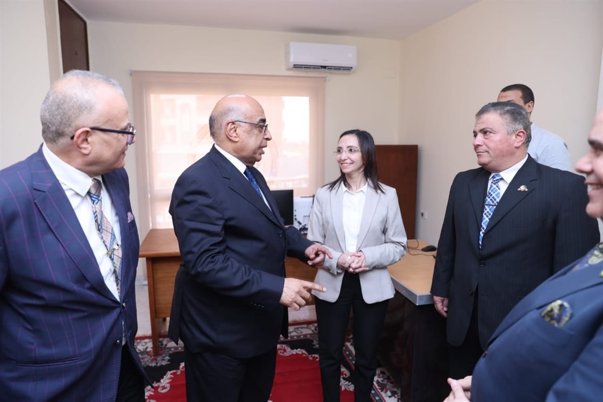 ضمن خطة تطوير القضاء، تفقد وزير العدل محاكم البحيرة وافتتح مبانٍ جديدة تؤسس لعدالة أكثر كفاءة وسرعة.