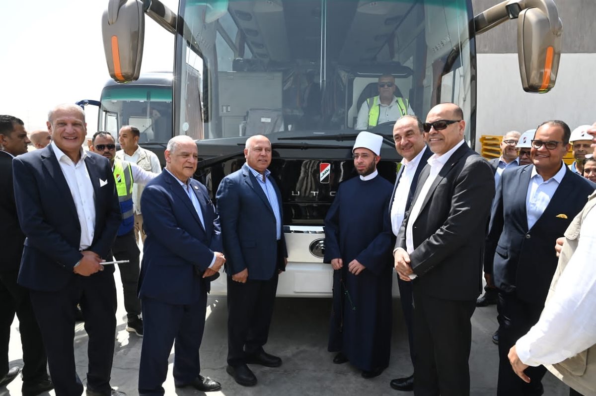 جولة تفقدية لعدد من الوزراء داخل مصانع النصر للسيارات