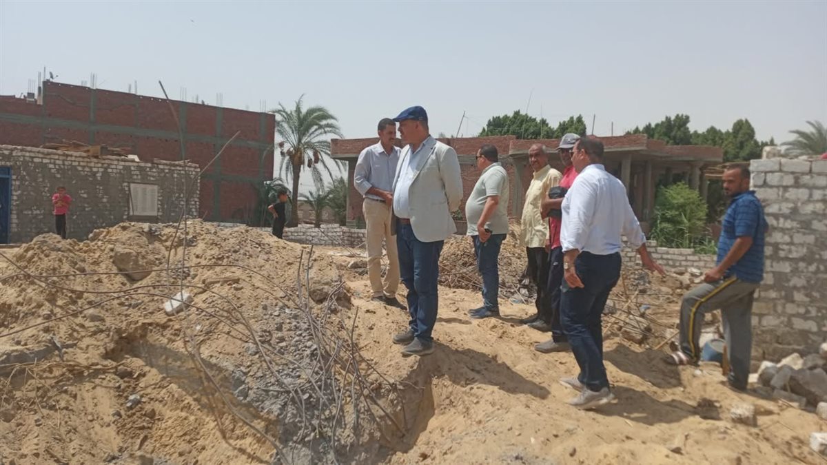 أسيوط تزيل 31 تعديًا على أراضي الدولة والزراعية