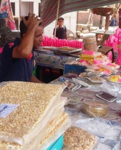 الرقابة على الأسواق تضبط أغذية فاسدة خلال التفتيش