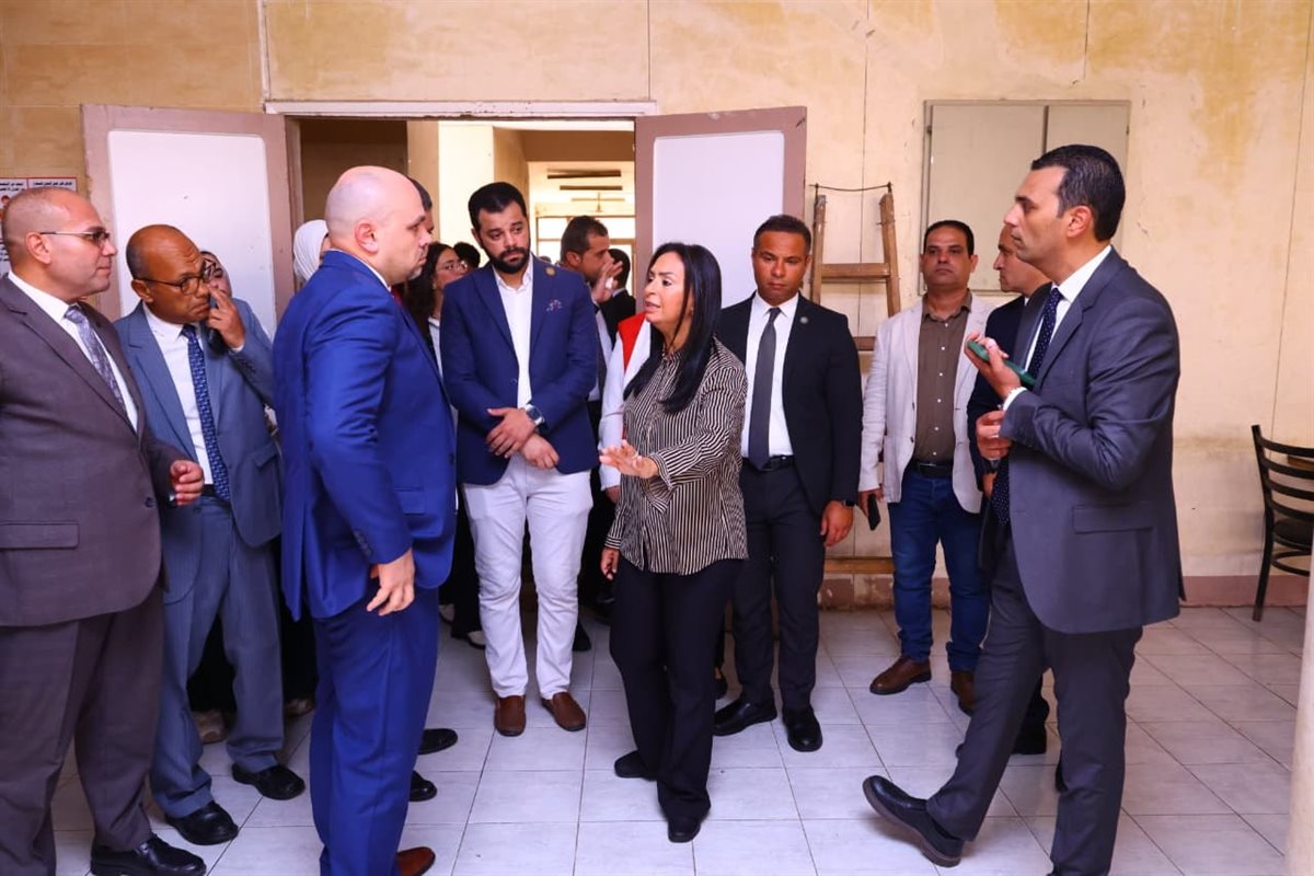 وزيرة التضامن تزور مجمع حياة بالجيزة