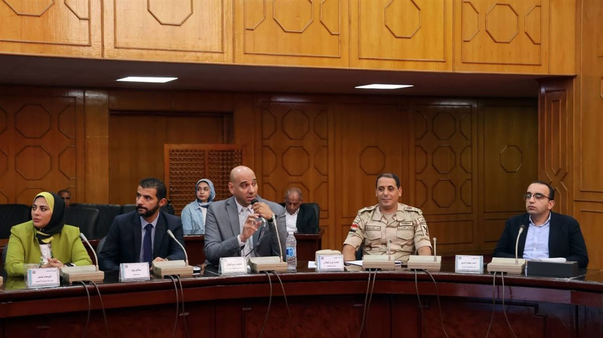 الإسماعيلية تدرس التحول الرقمي لتسهيل الوصول إلى الخدمات الحكومية