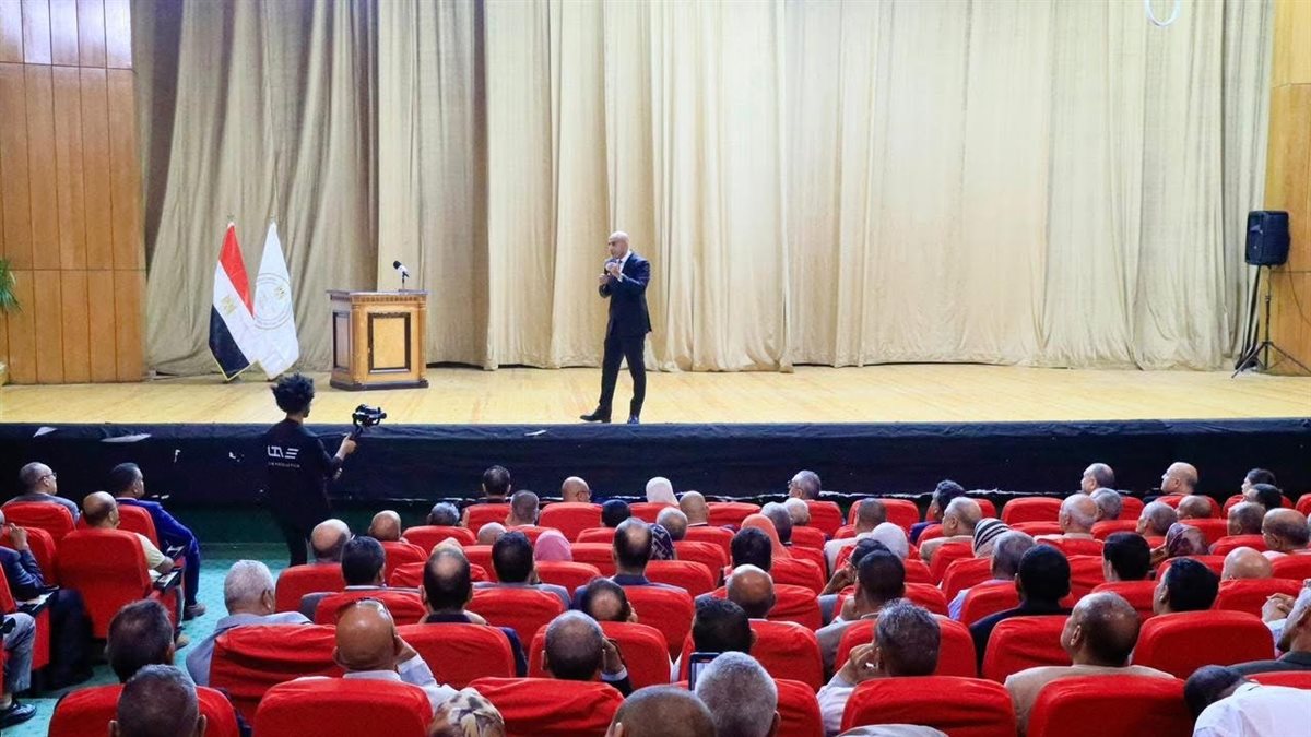 وزير التربية والتعليم يلتقي 4 آلاف من مديري المدارس الثانوية