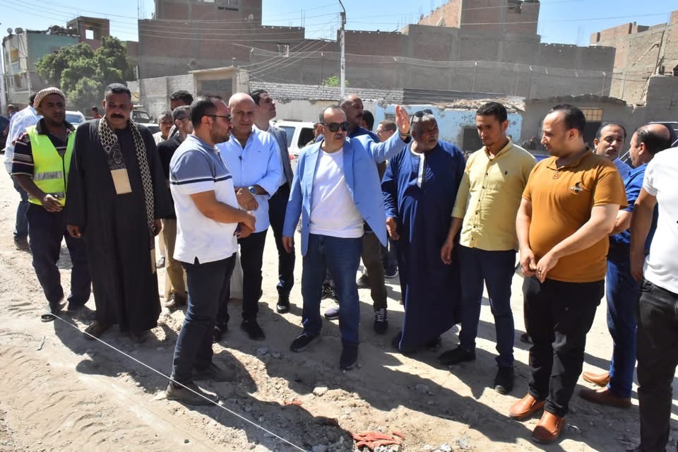 جولة محافظ أسيوط لتفقد أعمال تطوير عرب المدابغ