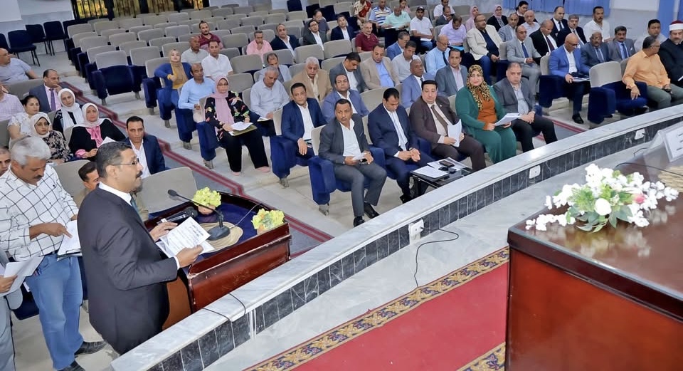 اجتماع المجلس التنفيذي بمحافظة سوهاج برئاسة المحافظ