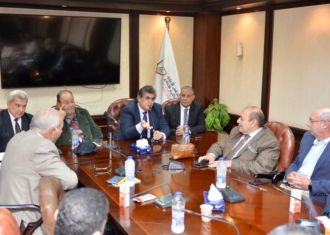 تكريم حسام الدين فرحات في ورشة حول التعليق الرياضي