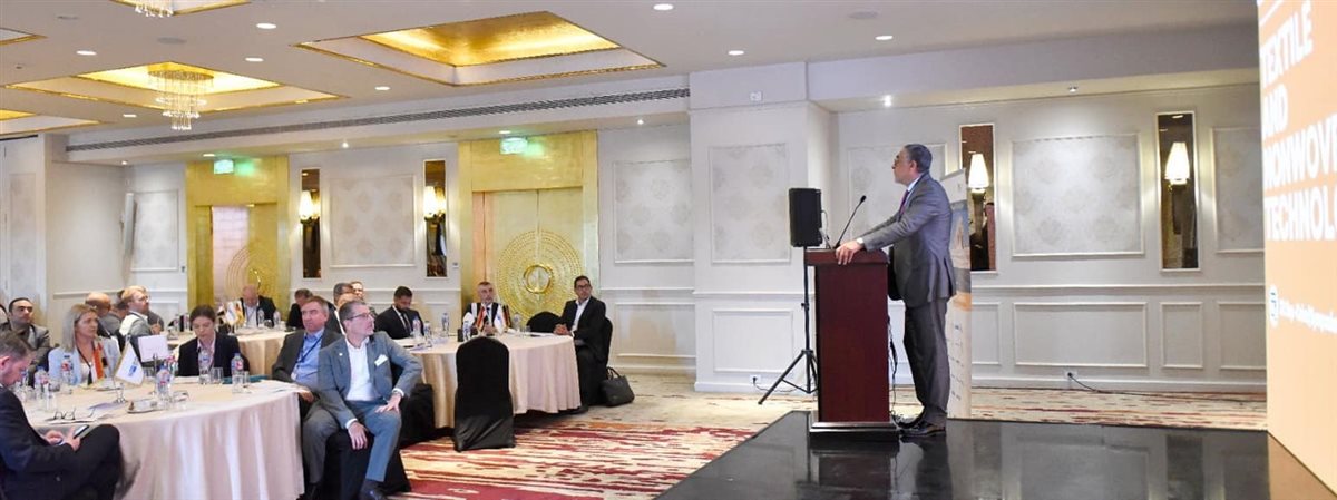 حسام هيبة يؤكد أولوية قطاع المنسوجات ويدعو الشركات الألمانية لتوطين التكنولوجيا