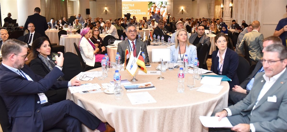 حسام هيبة يؤكد أولوية قطاع المنسوجات ويدعو الشركات الألمانية لتوطين التكنولوجيا