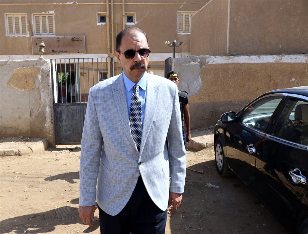 محافظ سوهاج يتفقد الخدمات الصحية في قرى أخميم