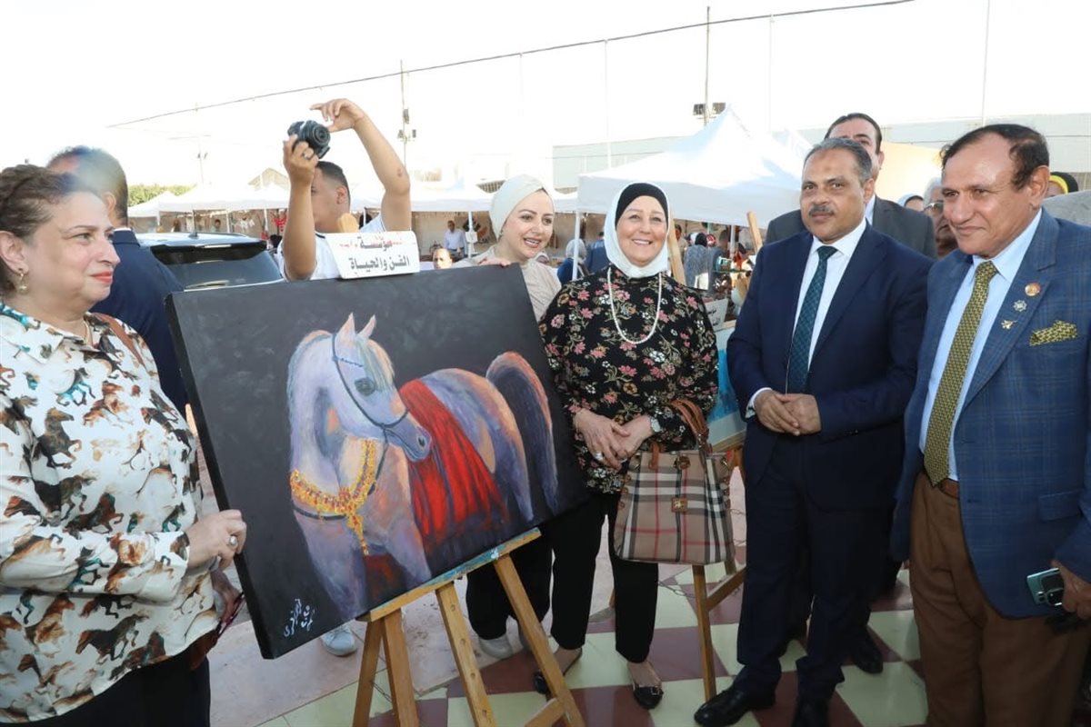 محافظ الشرقية يفتتح معرض أيادي مصر الشرقية