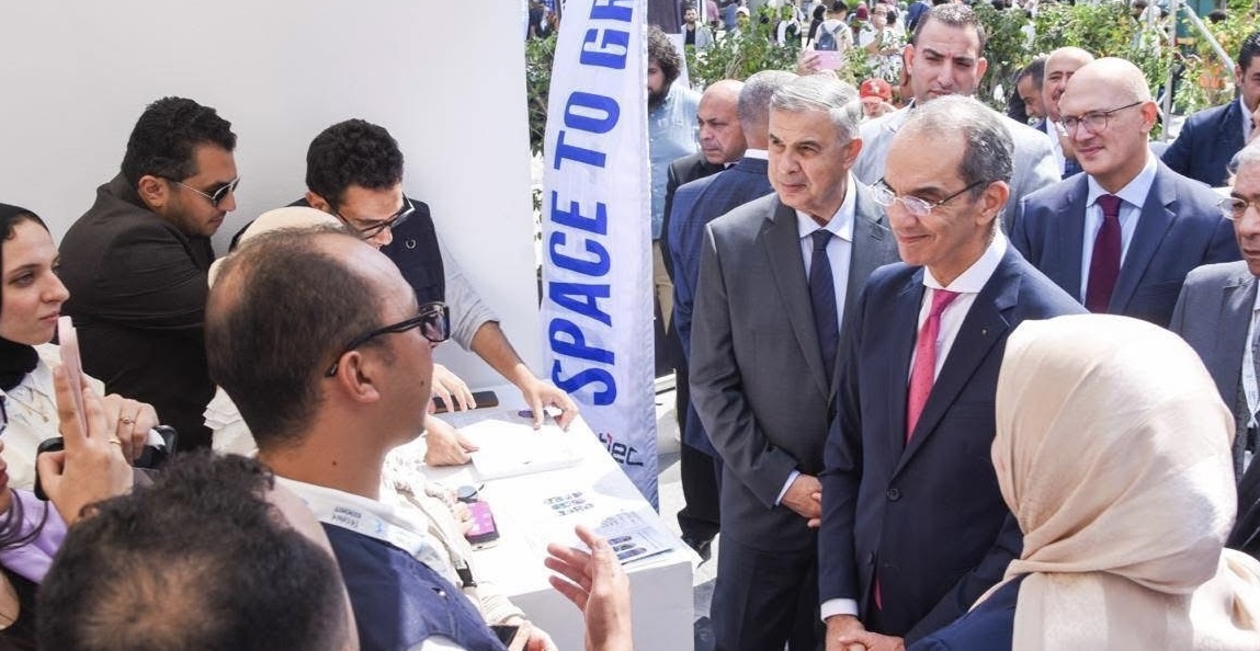 وزير الاتصالات ومحافظ الإسكندرية يفتتحان مؤتمر تكنى سميت 2025