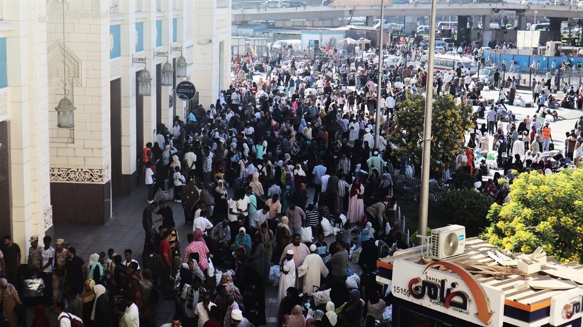 الهيئة القومية لسكك حديد مصر تواصل مبادرة العودة الطوعية للسودانيين