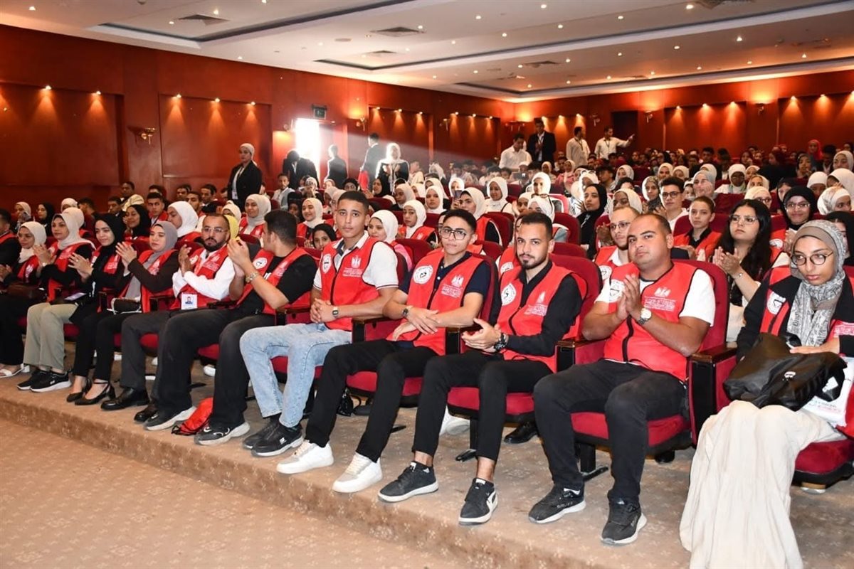 أشرف صبحي يفتتح المنتدى الوطني الأول لشباب المستقبل