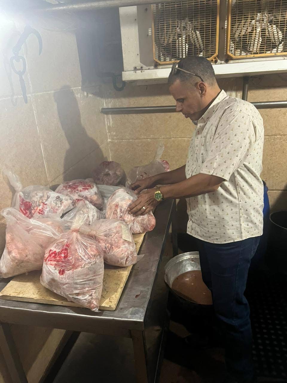 ضبط ٨.٦ طن لحوم ودواجن فاسدة خلال حملات مكثفة بالجيزة