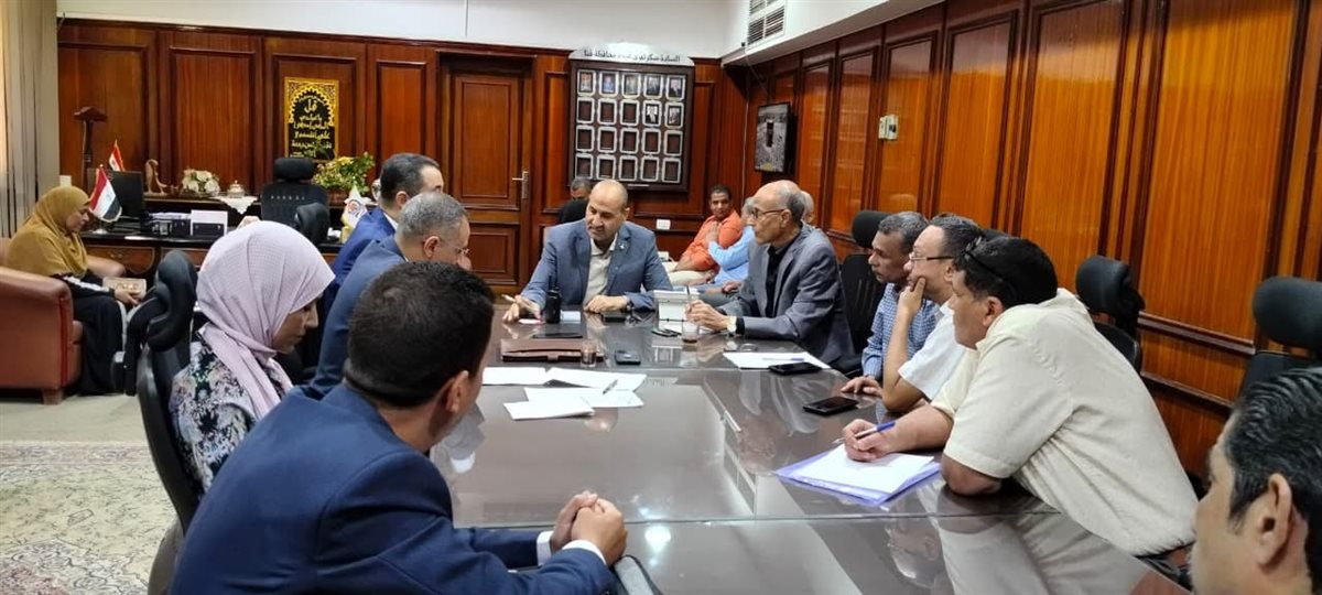 محافظة قنا تطلق خطة إنسانية مستدامة للتعامل مع الحيوانات الضالة
