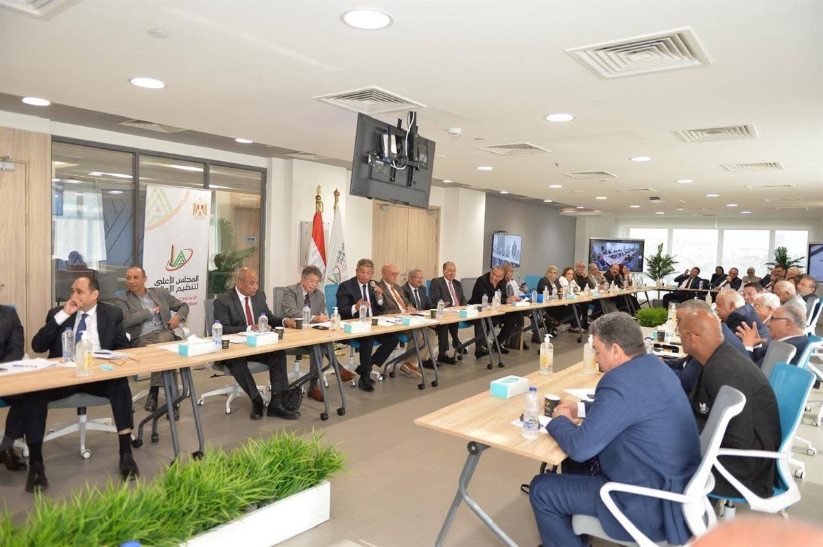 خالد عبدالعزيز يترأس أول اجتماع لتطوير الإعلام