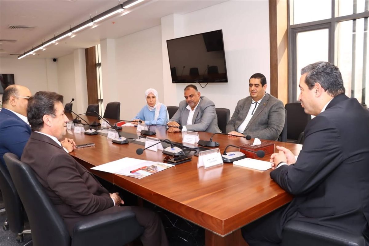 محافظ دمياط يستعرض جهود تنشيط السياحة