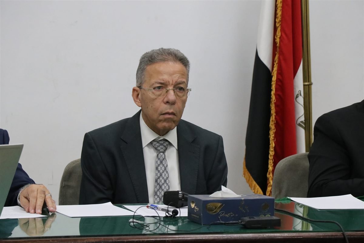 نقيب الأطباء يؤكد أن الخطأ الطبي مسؤولية مهنية
