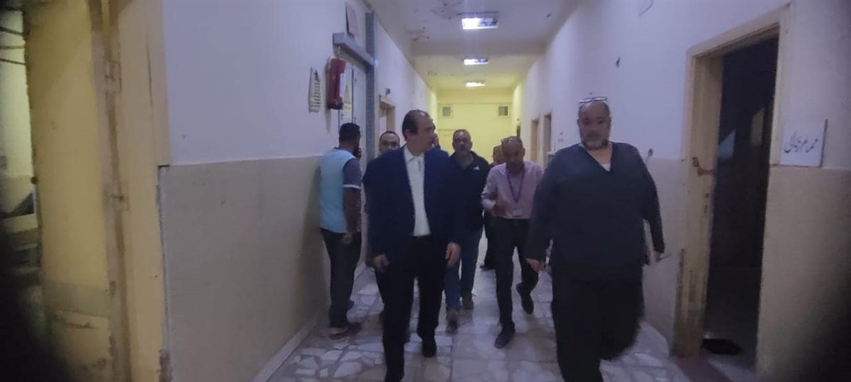 جولة ليلية مفاجئة تكشف مخالفات وتقصير إداري
