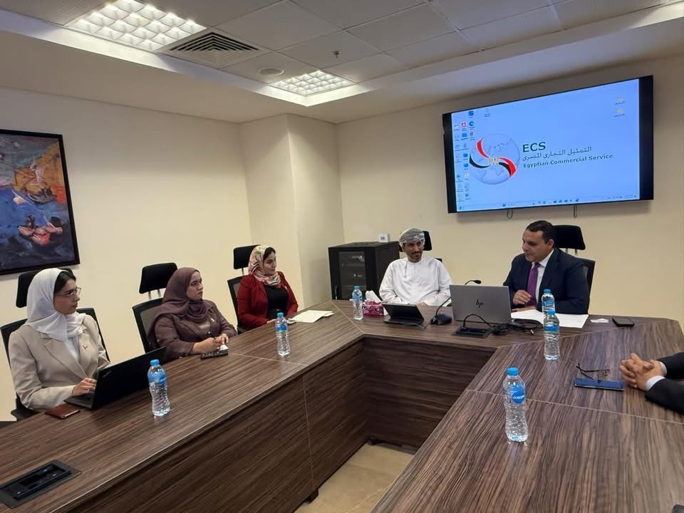 التمثيل التجاري المصري يُطلق برنامجًا تدريبيًا للملاحق التجاريين العُمانيين