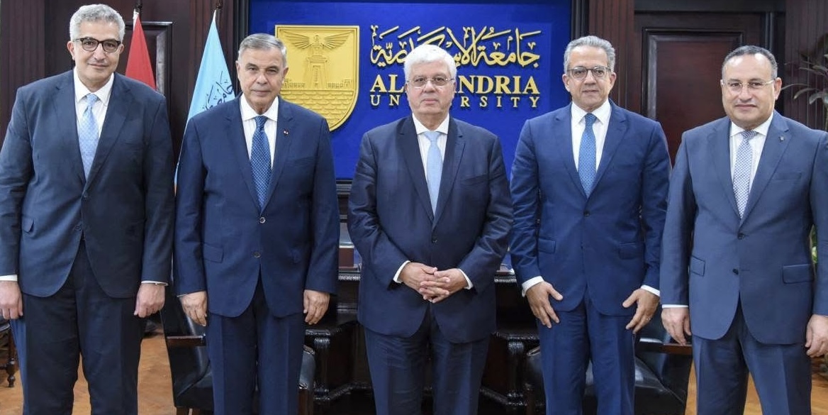 تكريم خالد العناني بجامعة الإسكندرية