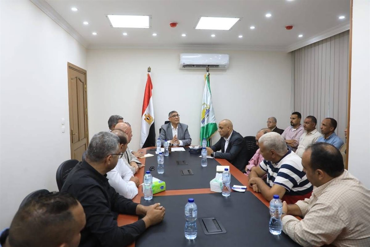الجيزة تضع خطة شاملة للنظافة بمحيط المتحف المصري الكبير