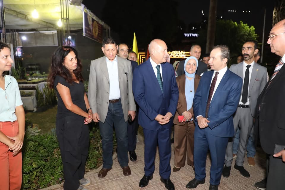 افتتاح معرض زهور مصر بالقاهرة ومنتجات المدارس الفنية