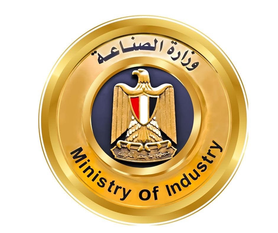 وزارة الصناعة تنفي تصريحات المصانع وتعلن تحركاً قانونياً