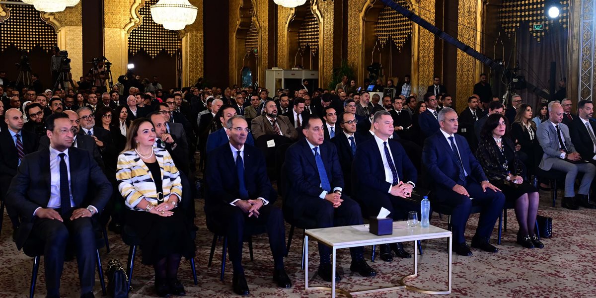 حضور رسمي ومؤسسي واسع في القمة يعكس مكانة مصر الرقمية