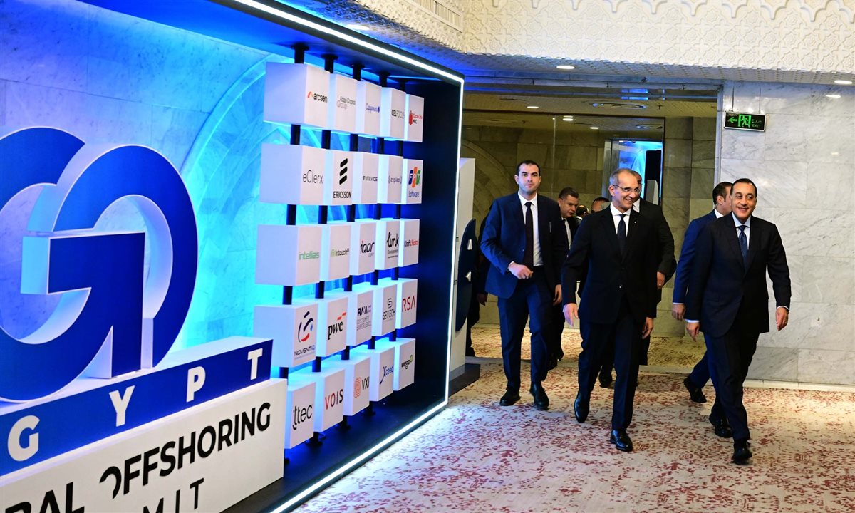 القمة العالمية لصناعة التعهيد 2025