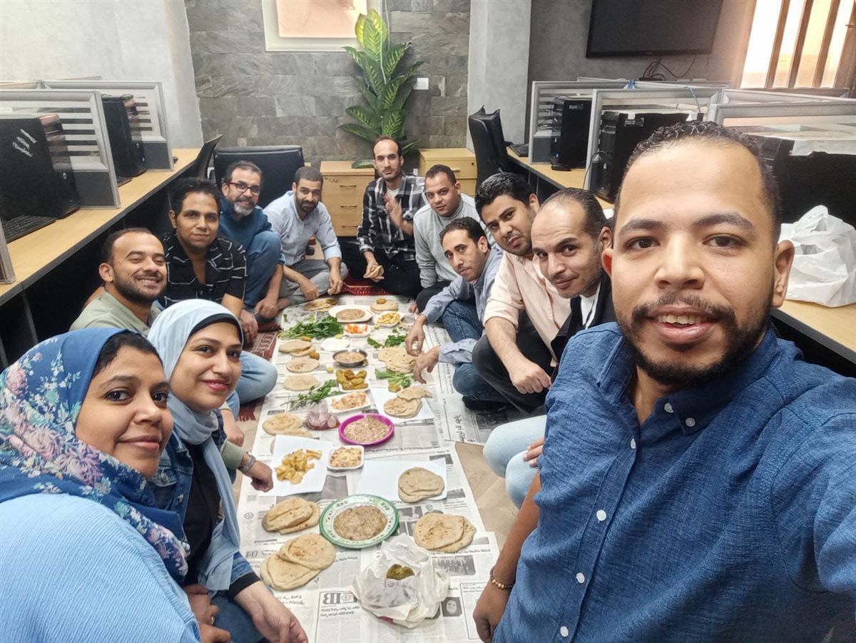 صحفيو البوابة نيوز يواصلون الاعتصام