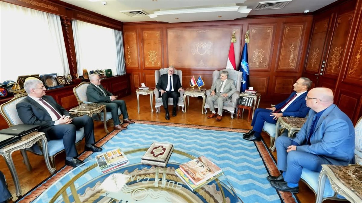 مذكرة تفاهم لإنشاء محطة محطة غاز طبيعي لدعم قناة السويس الخضراء