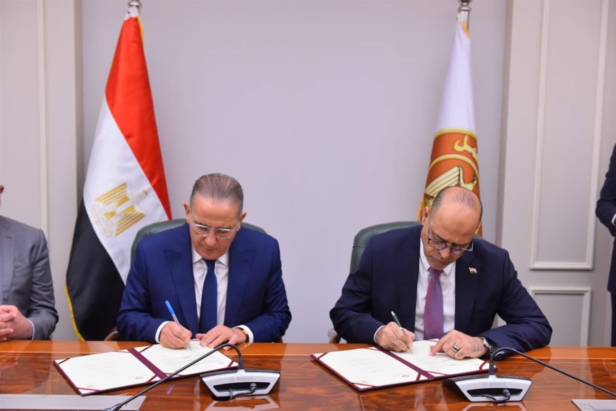 بروتوكول جديد بين وزارة العمل والاتحاد المصري للغرف السياحية