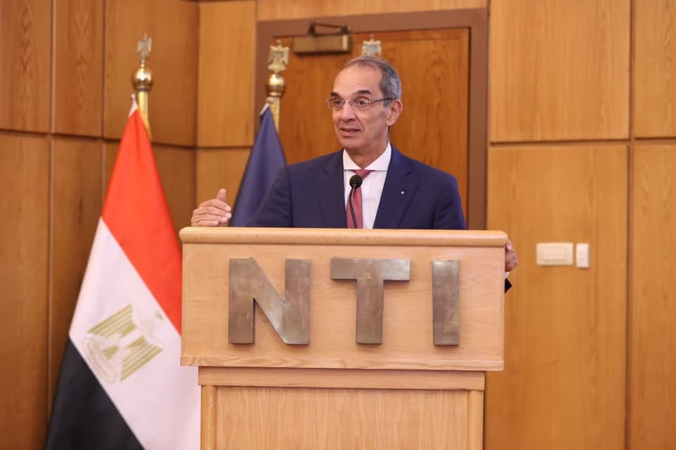 وزير الاتصالات يكرم الفرق المصرية الفائزة بـ68 جائزة في المنتدى الأفروآسيوي