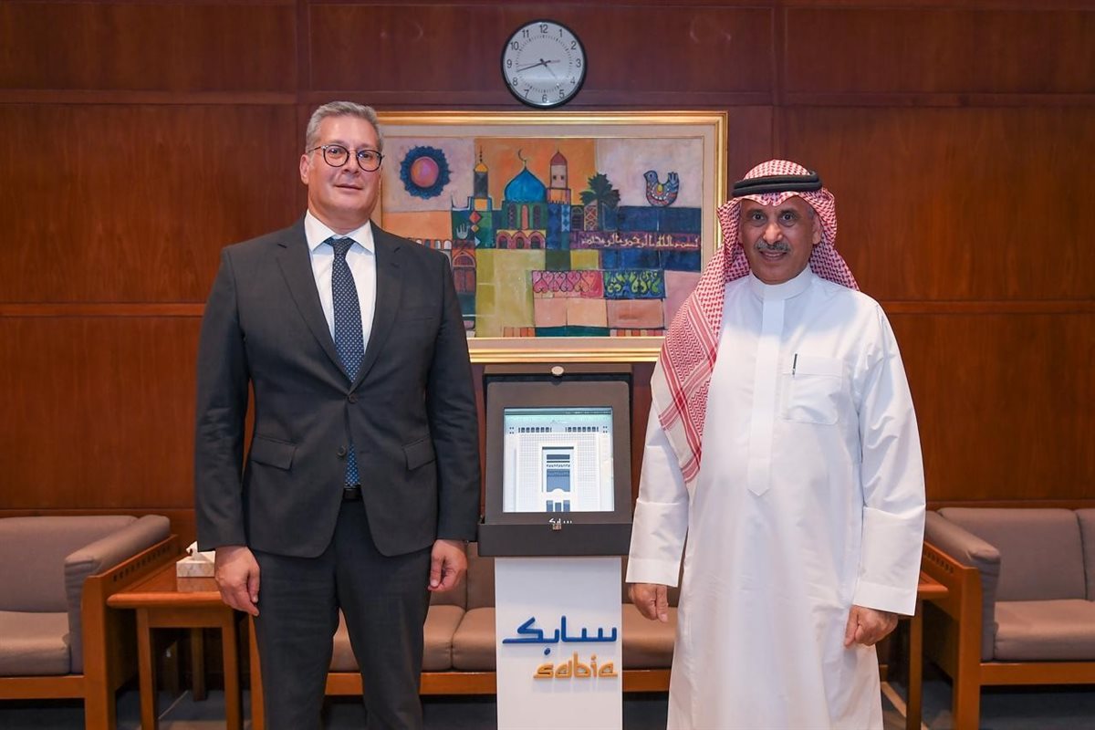 مصر والسعودية تبحثان توسيع صناعات البتروكيماويات