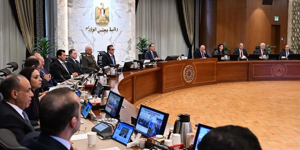 مجلس الوزراء يعتمد استكمال طرح محطات كهرباء جبل الزيت