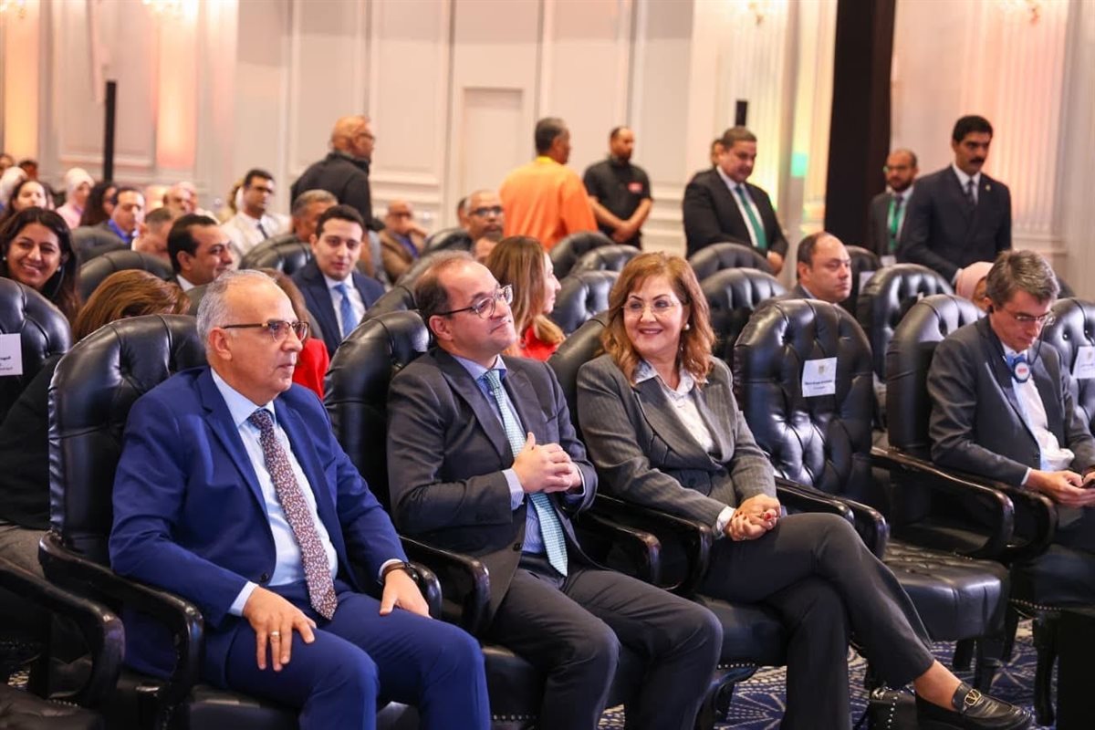 الحلقة النقاشية الوزارية ضمن مؤتمر “إصلاح وتمكين الإدارة المحلية”