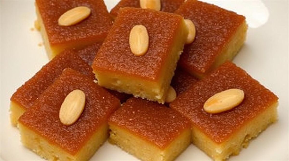 الهريسة الشامية بالسميد حلوى تقليدية لذيذة وغنية
