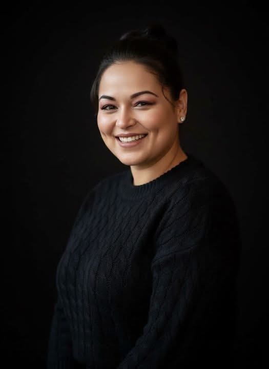 الفنانة نيفين مندور