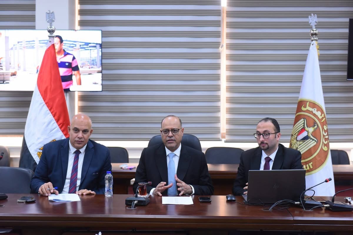 وزير العمل يشهد اختبارات برنامج سفراء العمل