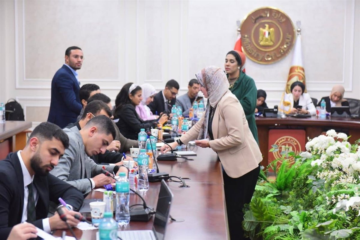 وزارة العمل تطلق الدفعة الأولى من برنامج سفراء العمل
