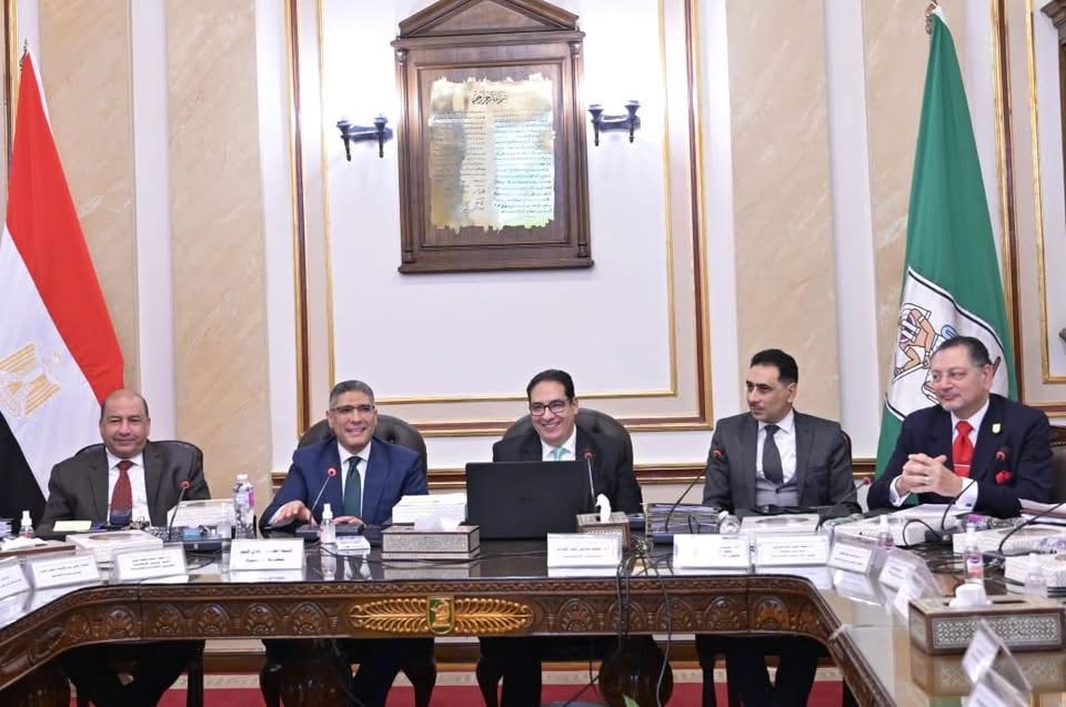 الاجتماع الشهري لمجلس جامعة القاهرة